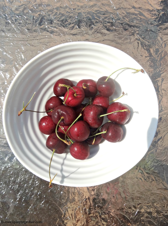 Looking for healthy snacks on the go?  Grab a bowl of cherries!