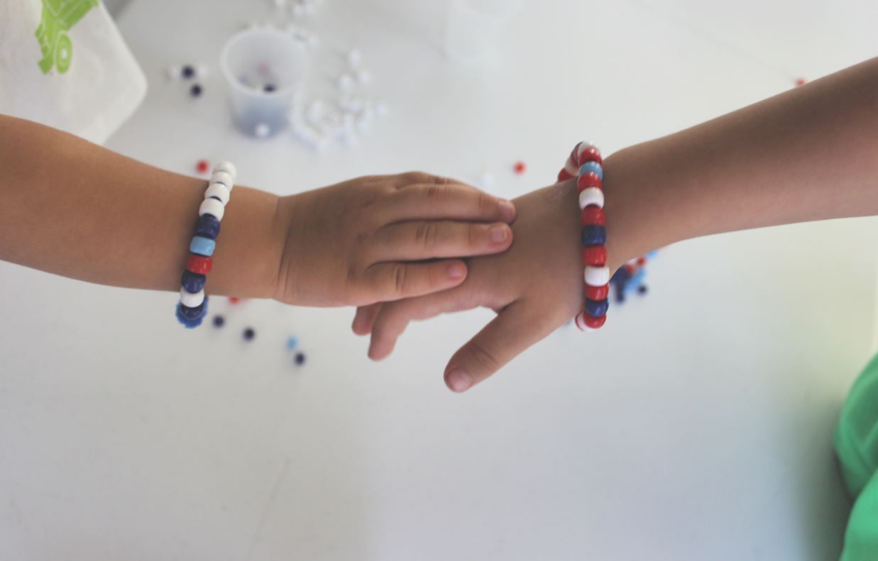 Craft Idea: Easy St. Patrick's Day Friendship Bracelets