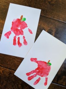 A Handprint Apple Craft to Make with Your Kids - Live Well Play Together